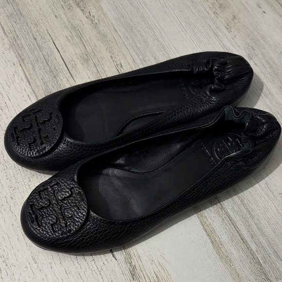 Tory Burch Mini Ballet Black Textured Flats Size 5 - Picture 3 of 14